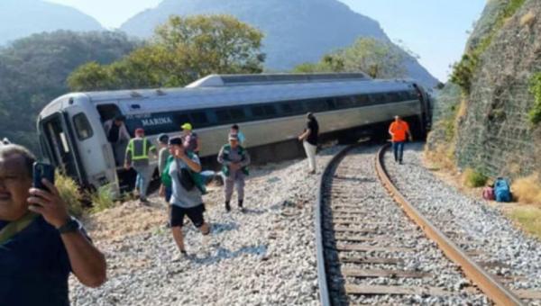 حوادث مکزیک,خروج قطار از ریل در مکزیک