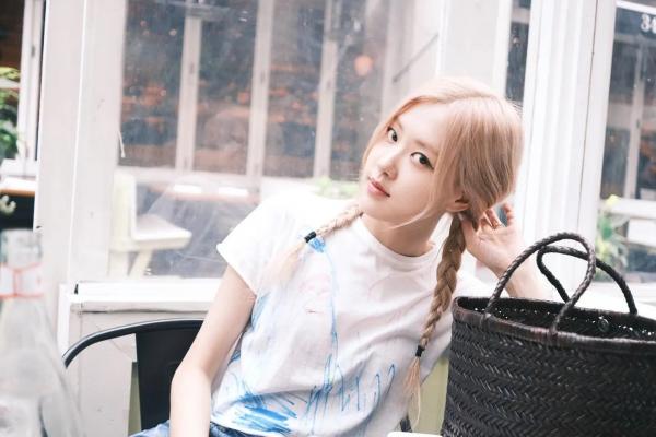 رزی پارک رزی پارک,رزی پارک زیباترین زن سال 2025