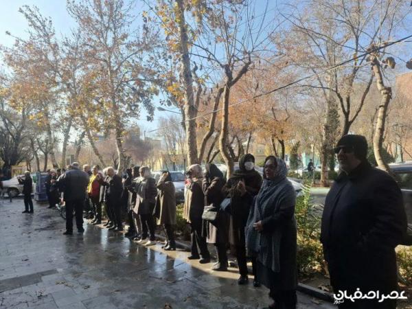 اعتراض بازنشستگان مخابرات اعتراض بازنشستگان مخابرات,تجمع بازنشستگان مخابرات در 8 دی 1404