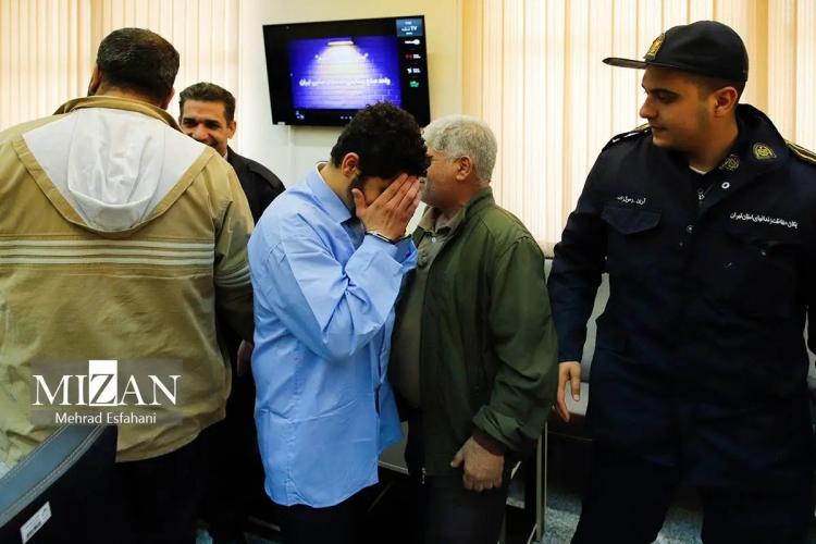 تصاویر مراسم گذشت از قصاص قاتل امیرمحمد خالقی تصاویر مراسم گذشت از قصاص قاتل امیرمحمد خالقی,عکس های مراسم گذشت از قصاص قاتل امیرمحمد خالقی,تصاویری از پدر امیرمحمد خالقی