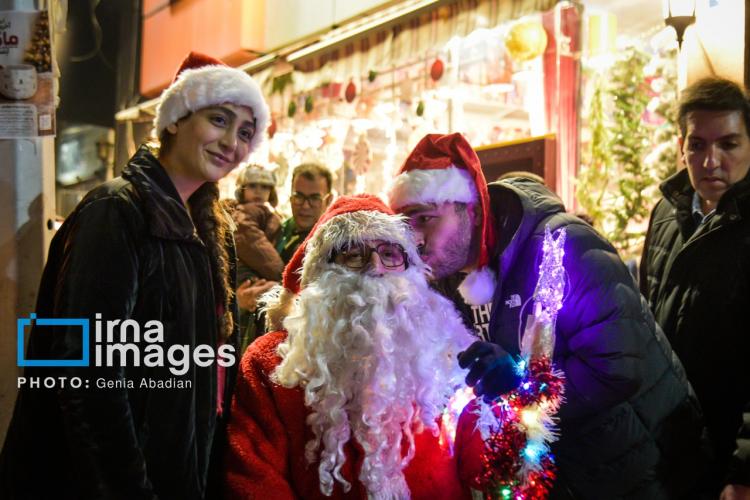 تصاویر خرید شب کریسمس و بابانوئل در تهران,عکس های خرید کریسمس در تهران,تصاویر خرید کریسمس 2026 در تهران
