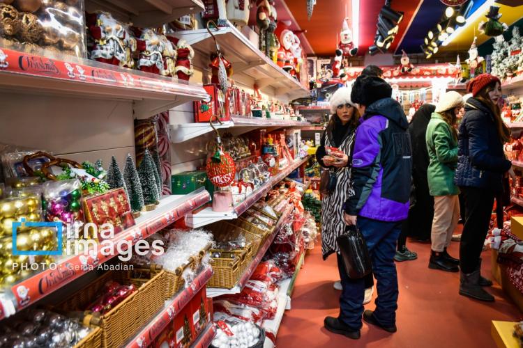تصاویر خرید شب کریسمس و بابانوئل در تهران,عکس های خرید کریسمس در تهران,تصاویر خرید کریسمس 2026 در تهران