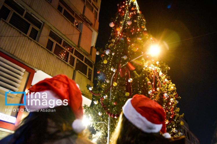 تصاویر خرید شب کریسمس و بابانوئل در تهران,عکس های خرید کریسمس در تهران,تصاویر خرید کریسمس 2026 در تهران