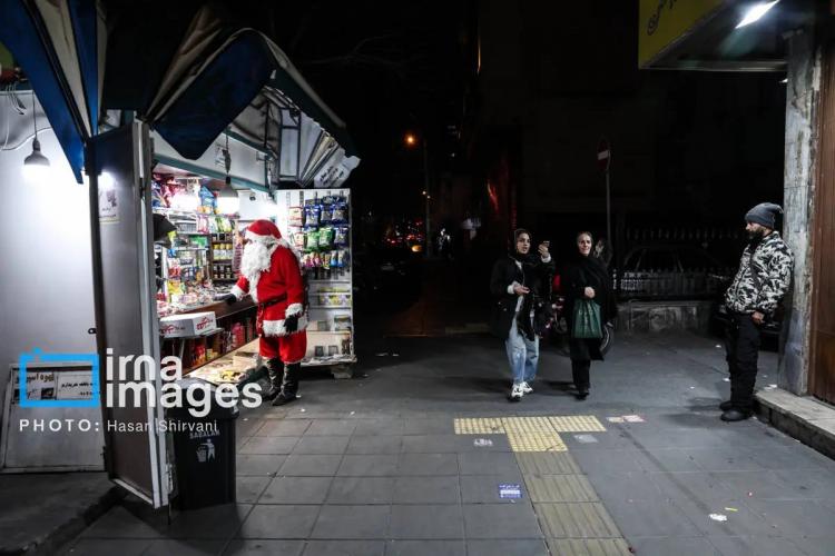 تصاویر خرید شب کریسمس و بابانوئل در تهران,عکس های خرید کریسمس در تهران,تصاویر خرید کریسمس 2026 در تهران