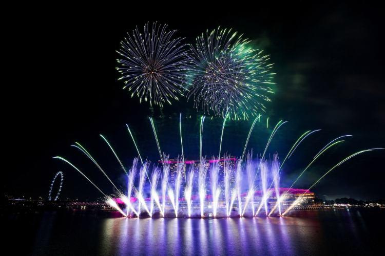 تصاویر جشن آغاز سال نو میلادی 2026,عکس های جشن آغاز سال نو میلادی 2026,تصاویری از جشن آغاز سال نو میلادی 2026