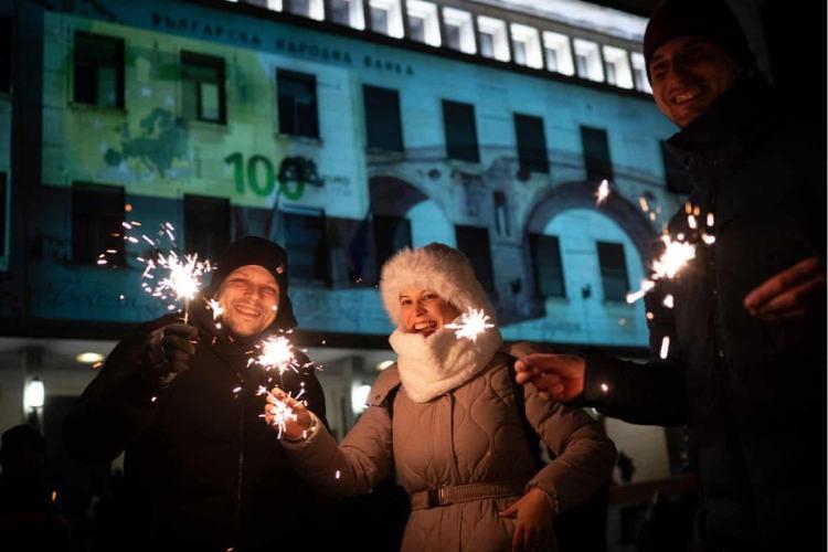 تصاویر جشن آغاز سال نو میلادی 2026,عکس های جشن آغاز سال نو میلادی 2026,تصاویری از جشن آغاز سال نو میلادی 2026