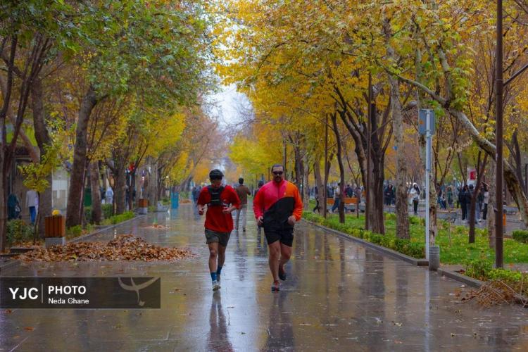 تصاویر هوای بارانی اصفهان,عکس های هوای بارانی اصفهان در دی 1404,تصاویری از بارش باران اصفهان در 7 دی 1404