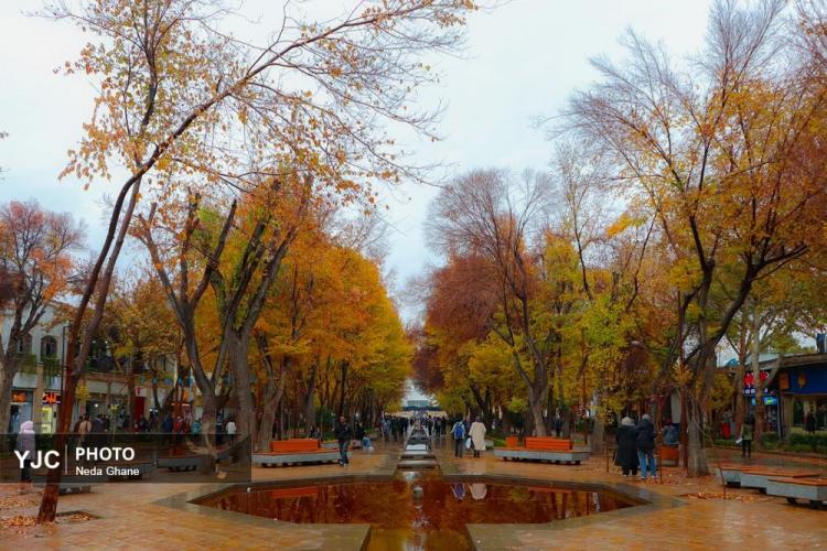 تصاویر هوای بارانی اصفهان,عکس های هوای بارانی اصفهان در دی 1404,تصاویری از بارش باران اصفهان در 7 دی 1404