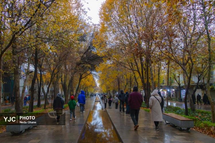 تصاویر هوای بارانی اصفهان,عکس های هوای بارانی اصفهان در دی 1404,تصاویری از بارش باران اصفهان در 7 دی 1404