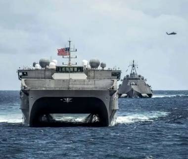 ناو آبراهام لینکلن,حضور ناو آبراهام لینکلن در دریای عرب