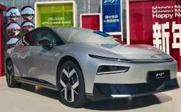 خودروی برقی,خودرو برقی ایکس پنگ P7 پلاس