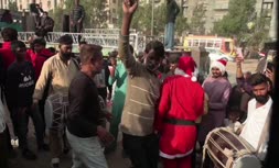 فیلم | بابانوئل با شتر در جشن کریسمس پاکستان فیلم | بابانوئل با شتر در جشن کریسمس پاکستان