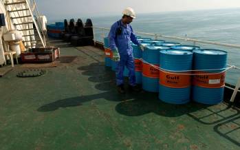 قیمت نفت,نفت در آستانه ثبت بزرگ‌ترین افزایش قیمت هفتگی خود در پی ادامه محاصره ونزوئلا و حملات امریکا در نیجریه