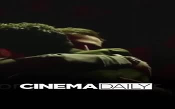 فیلم | اهدای جایزه بهترین چهره تلویزیونی به «امیرحسین قیاسی» در جشن حافظ