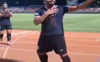 فیلم | کل‌کل‌ها به رفسنجان کشید؛ حرکات موزون کنعانی زادگان با چاشنی کُری برای شجاع!