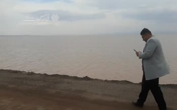 کویر زواره اصفهان پس از ۶ سال پُر آب شد +فیلم