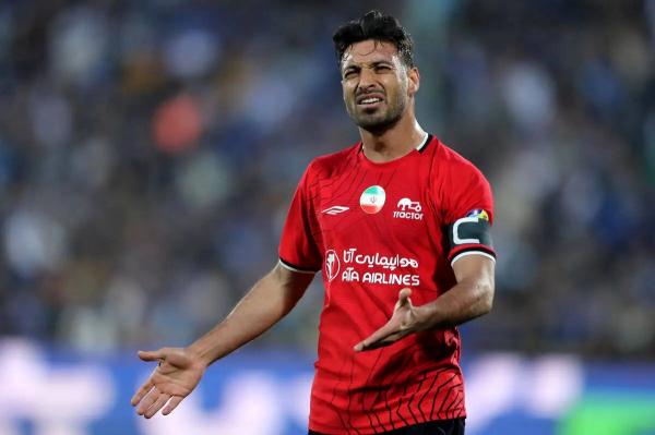 شجاع خلیل زاده,درگیری شدید شجاع خلیل زاده با اسکوچیچ