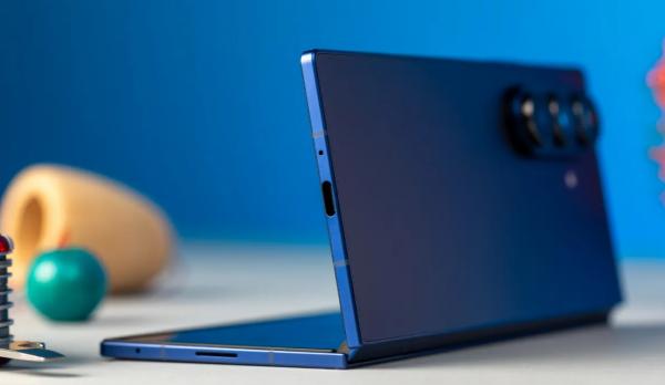 گوشی تاشو سامسونگ,گوشی تاشوی متفاوت سامسونگ