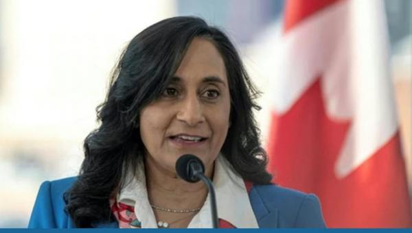 آنیتا آناند آنیتا آناند,وزیر خارجه کانادا