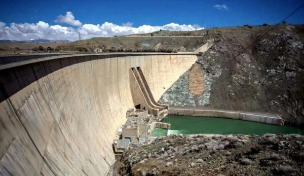 سد زاینده رود,حضور میکروپلاستیک‌ها در رسوبات سد زاینده‌رود