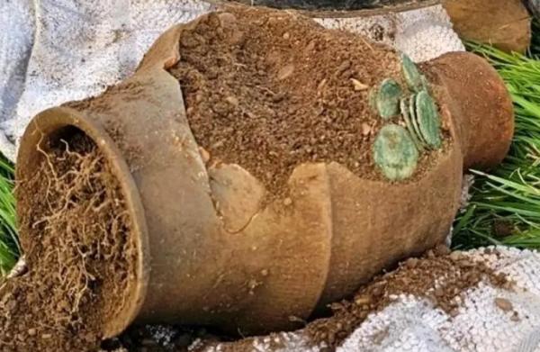 کوزه,کوزۀ حاوی 15 هزار سکه رومی