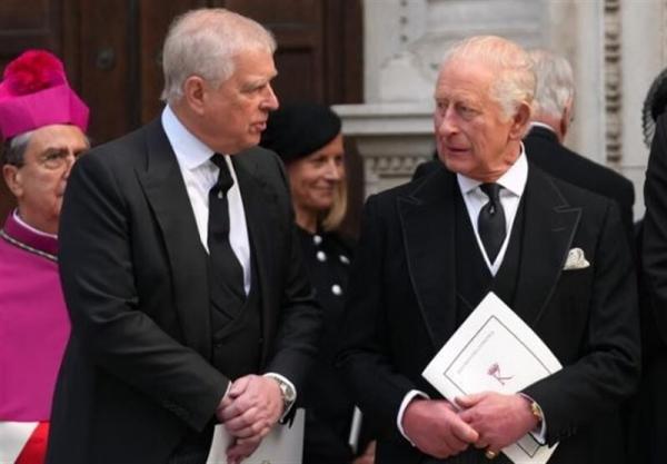 پادشاه انگلیس,واکنش پادشاه انگلیس به دستگیری برادرش