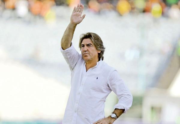 ساپینتو,سرمربی استقلال