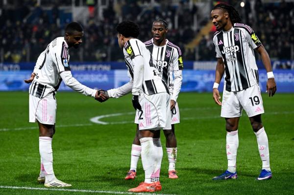 تیم یوونتوس,دیداری یوونتوس و پارما