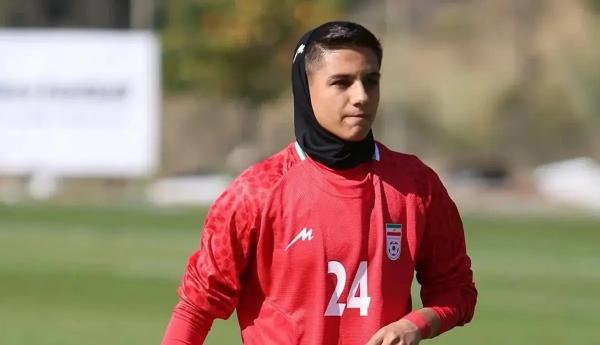 زهرا علیزاده,خداحافظی زهرا علیزاده از تیم ملی فوتبال بانوان ایران