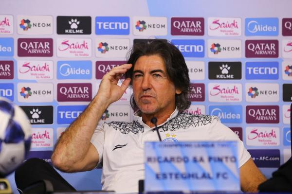 ساپینتو,سرمربی استقلال