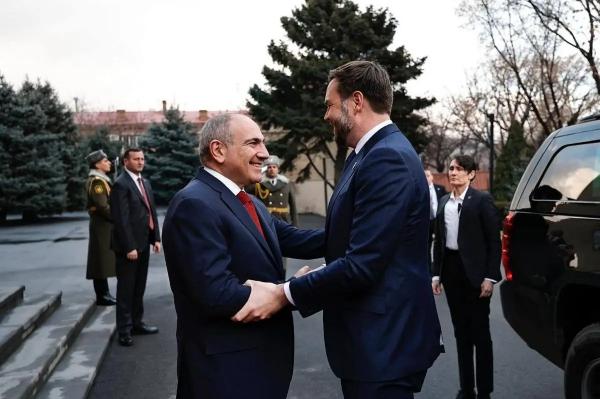 پاشینیان و ونس,معاون ترامپ و نخست وزیر ارمنستان