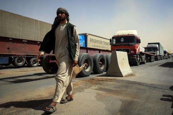 تجار ایرانی و افغانی,صحبت های رئیس اتاق مشترک بازرگانی ایران و افغانستان درباره قطعی اینترنت