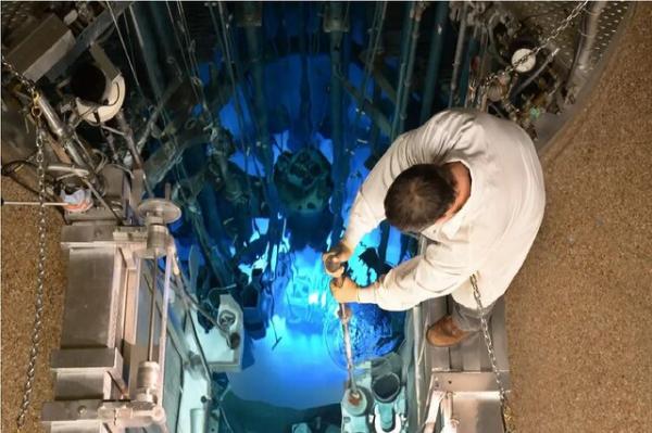 سرطان,ابداع یک دستگاه پزشکی هسته‌ای برای درمان سرطان