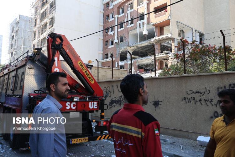 تصاویر انفجار مجتمع مسکونی در بندرعباس ,عکس های انفجار مجتمع مسکونی در بندرعباس در بهمن 1404,تصاویری از انفجار مجتمع مسکونی در بندرعباس در 11 بهمن ماه