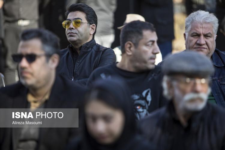 تصاویر مراسم تشییع پیکر عنایت بخشی,عکس های تشییع جنازه عنایت بخشی,تصاویری از تشییع پیکر عنایت بخشی در 28 بهمن 1404