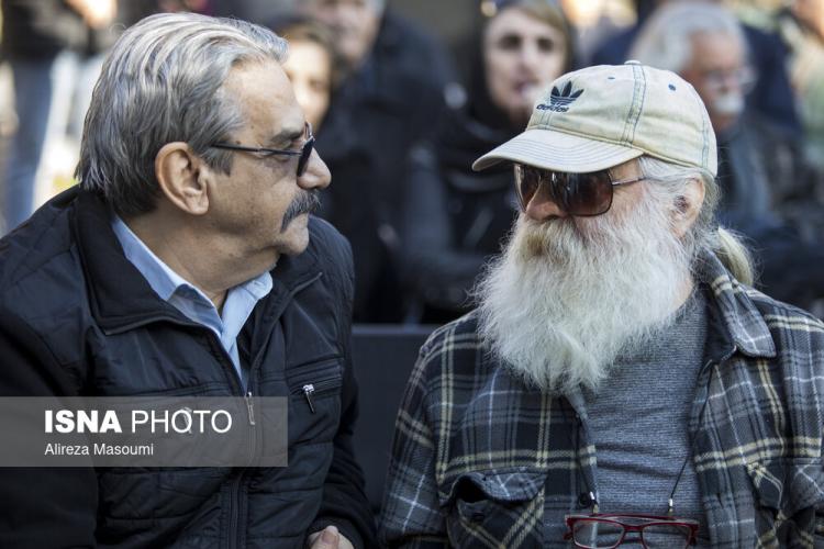 تصاویر مراسم تشییع پیکر عنایت بخشی,عکس های تشییع جنازه عنایت بخشی,تصاویری از تشییع پیکر عنایت بخشی در 28 بهمن 1404