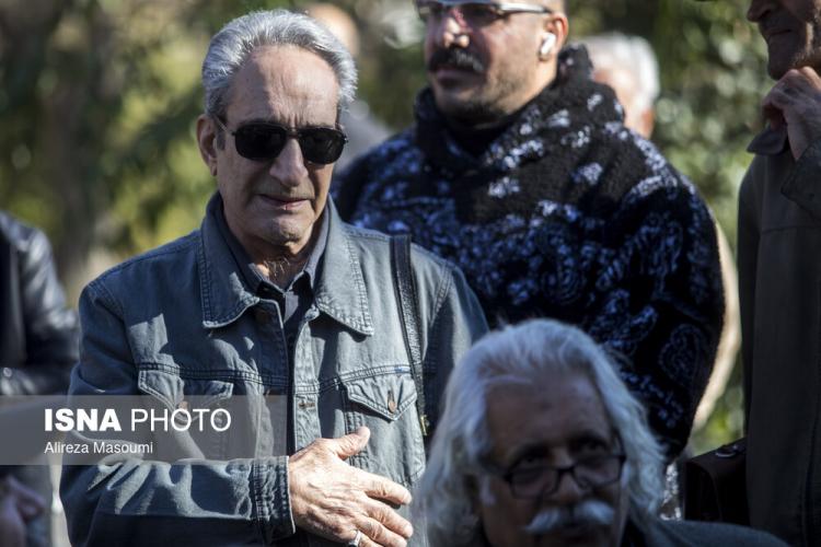 تصاویر مراسم تشییع پیکر عنایت بخشی,عکس های تشییع جنازه عنایت بخشی,تصاویری از تشییع پیکر عنایت بخشی در 28 بهمن 1404