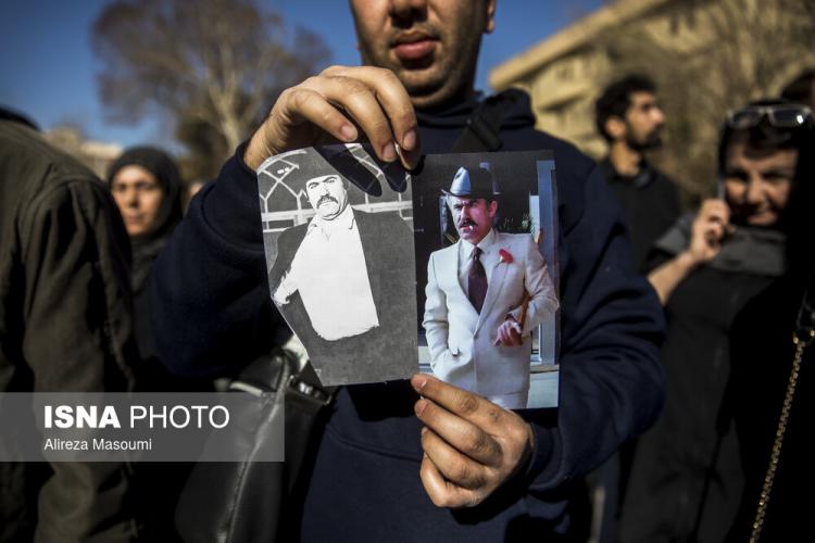 تصاویر مراسم تشییع پیکر عنایت بخشی,عکس های تشییع جنازه عنایت بخشی,تصاویری از تشییع پیکر عنایت بخشی در 28 بهمن 1404