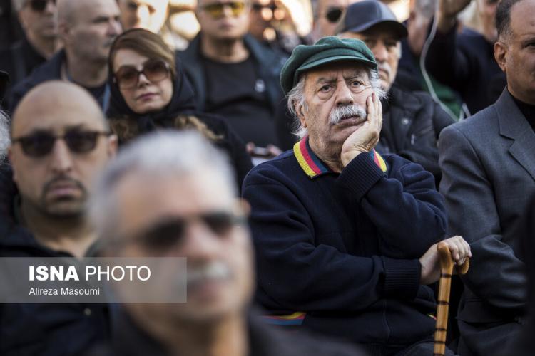 تصاویر مراسم تشییع پیکر عنایت بخشی,عکس های تشییع جنازه عنایت بخشی,تصاویری از تشییع پیکر عنایت بخشی در 28 بهمن 1404