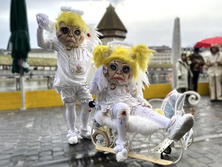 تصاویر کارناوال فاسناخت 2026 در سوئیس,عکس های کارناوال فاسناخت,تصاویری از کارناوال فاسناخت در سوئیس