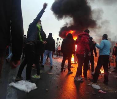 اعتراضات ایران,خشم فروخفته و در آستانه سرریز جامعه ایران ناشی از ناکامی‌ها و بی‌عدالتی‌ها