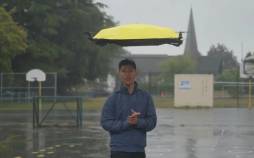 اختراع چتر خودکار که بالای سر پرواز میکند چتر,چتر خودکار