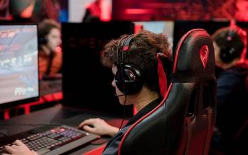 گیمر,جذب گیمر‌های حرفه‌ای ایران توسط عربستان و و برخی دیگر از کشور‌های حاشیه خلیج فارس