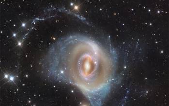 کهکشان,عکس روز ناسا از کهکشانی با ۳ حلقه