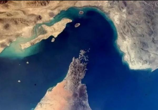 مسیر میانی تنگه هرمز مسیر میانی تنگه هرمز,تردد در تنگه هرمز
