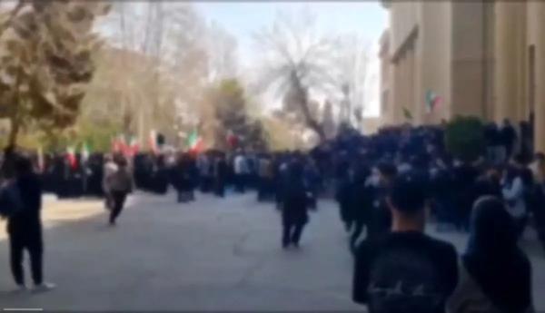 تجمع در دانشگاه های ایران 4 اسفند 1404,تجمع اعتراضی دانشجویان در دانشگاه‌های شریف و امیرکبیر و اصفهان