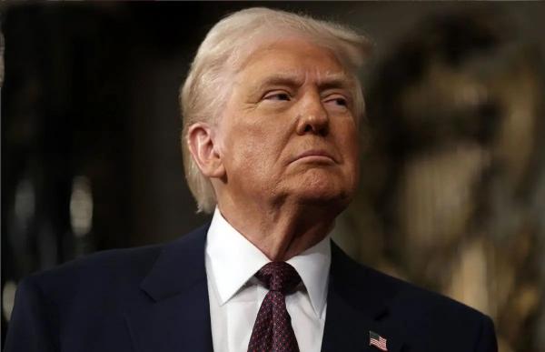 دونالد ترامپ,ارسال پیامی درباره ترامپ از مبدا نامعلوم برای مردم ایران