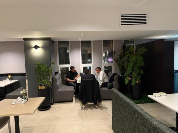 وریا و تاجرنیا وریا و تاجرنیا,جلسه شبانه و سکرت تاجرنیا با وریا