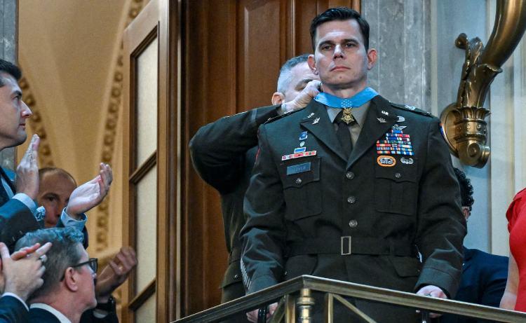 تصاویر سخنرانی سالانه ترامپ در کنگره آمریکا,عکس های سخنرانی سالانه ترامپ در کنگره آمریکا سال 2026,تصاویری از سخنرانی ترامپ در کنگره آمریکا