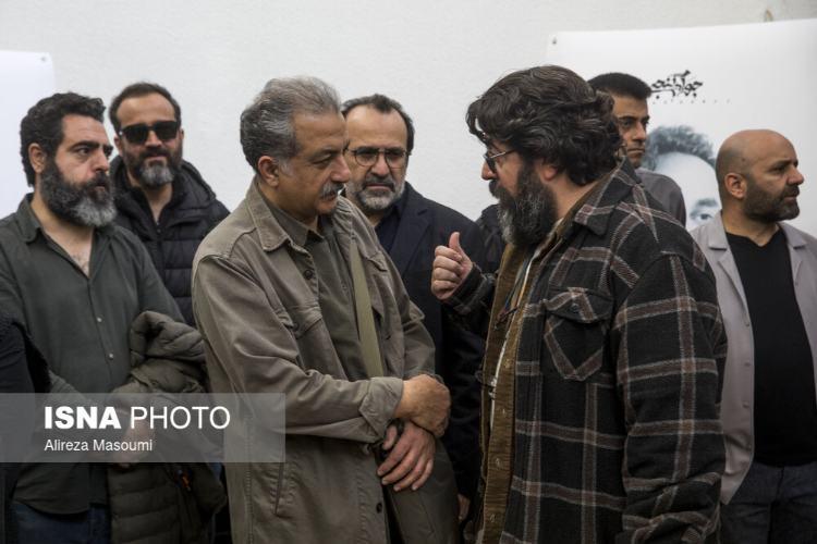 تصاویر مراسم یادبود جواد گنجی,عکس های مراسم یادبود جواد گنجی در 5 اسفند 1404,تصاویر شهاب حسینی در مراسم یادبود جواد گنجی